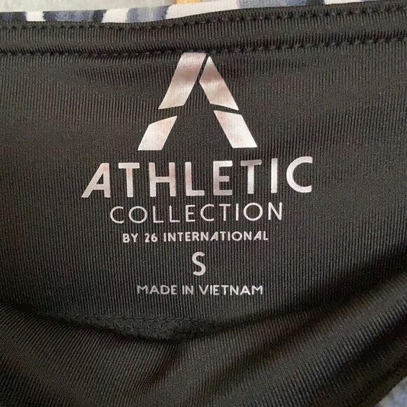 Athletic Collection Capri Legging - Picture 7 of 8